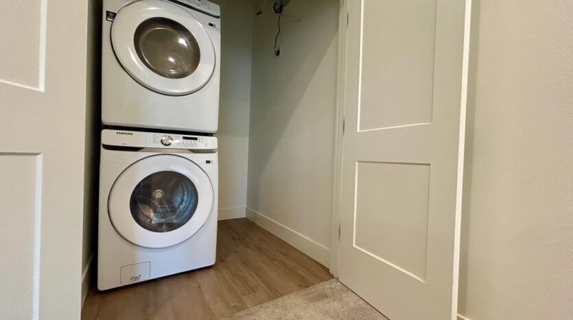 11015 NE 26th - Unit 01 - Vancouver - Washington - 3 bed, 2.5 bath rental property