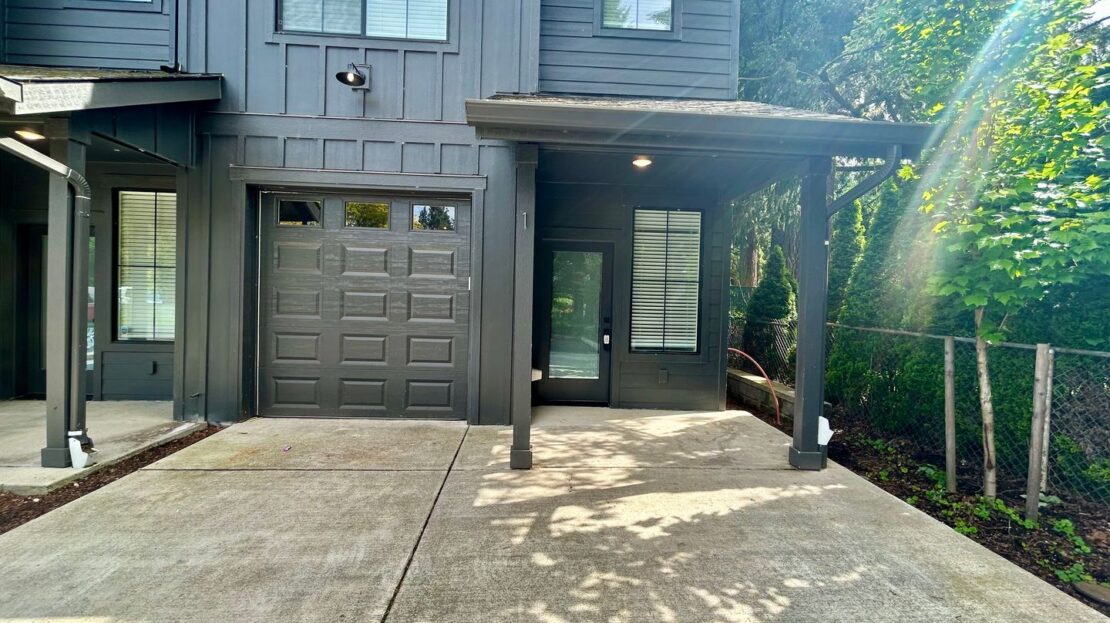 11015 NE 26th - Unit 01 - Vancouver - Washington - 3 bed, 2.5 bath rental property