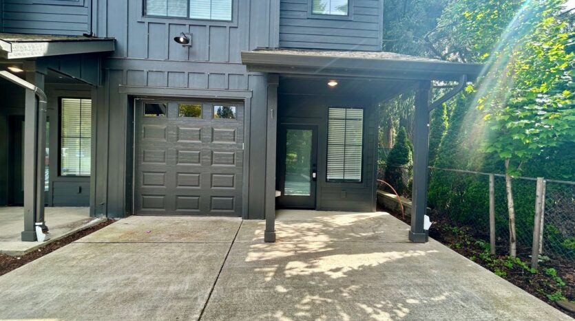 11015 NE 26th - Unit 01 - Vancouver - Washington - 3 bed, 2.5 bath rental property