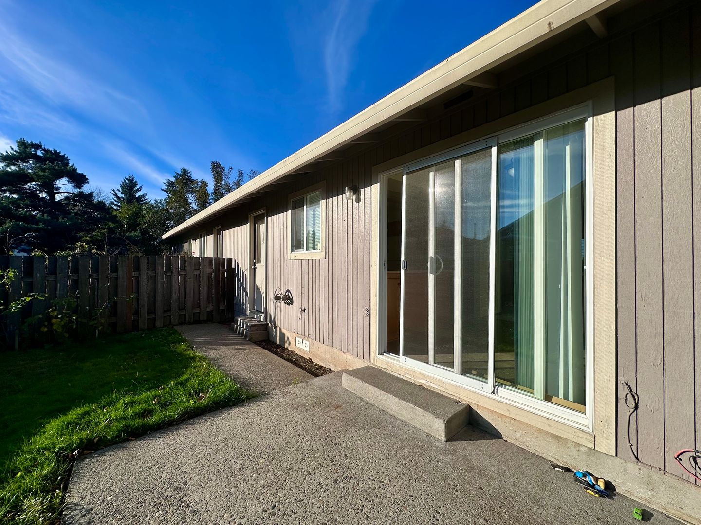 1136 SW Fox Ct - Troutdale - Oregon - 2 bed, 1 bath rental property