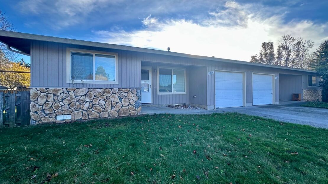 1136 SW Fox Ct - Troutdale - Oregon - 2 bed, 1 bath rental property