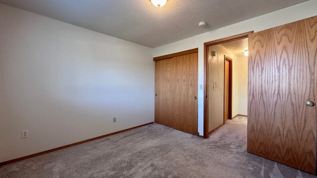1136 SW Fox Ct - Troutdale - Oregon - 2 bed, 1 bath rental property