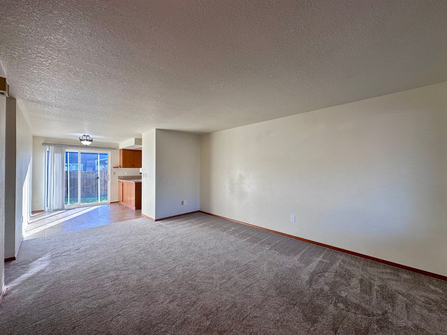 1136 SW Fox Ct - Troutdale - Oregon - 2 bed, 1 bath rental property