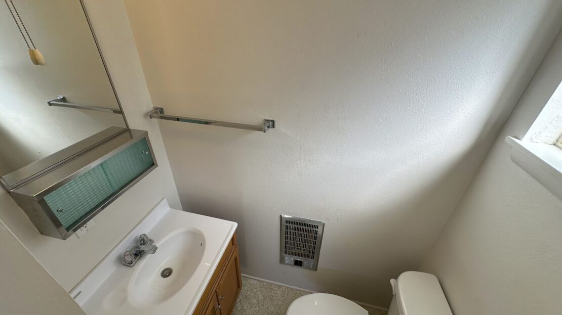 115 Foss Street - Susanville - California - 2 bed, 1.5 bath rental property