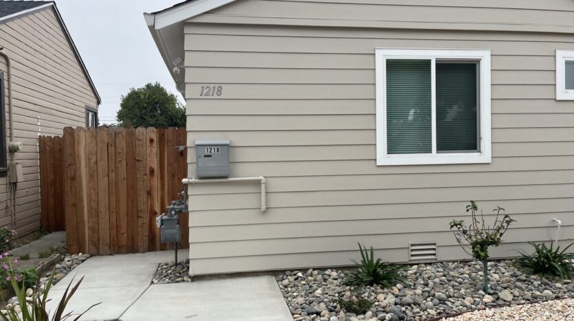 1218 - 1216 148th Ave - San Leandro - California - 2 bed, 1 bath rental property