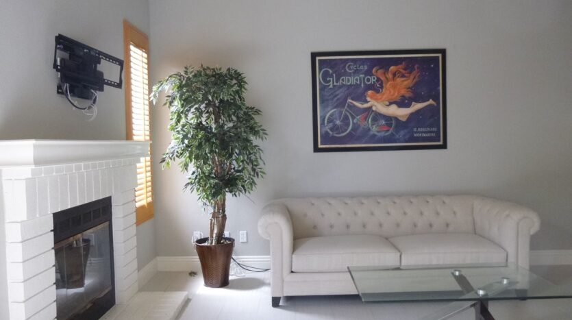 13252 Tiverton Road - San Diego - California - 2 bed, 2.5 bath rental property