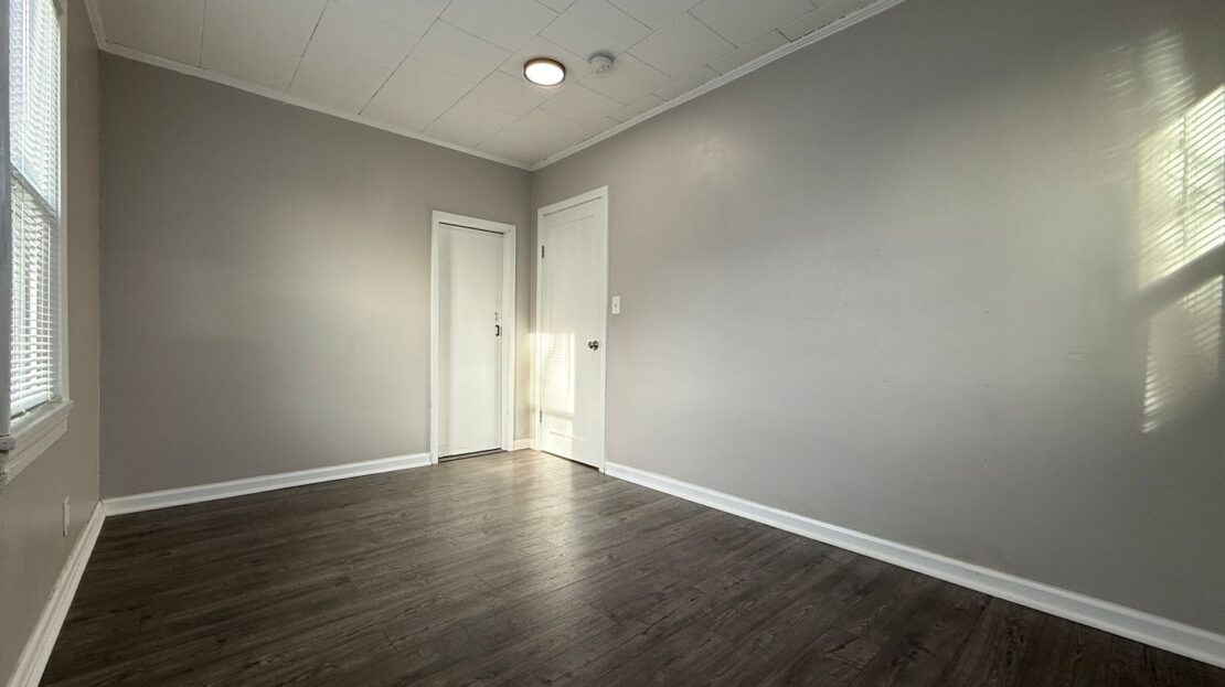 136 SW 3rd St - Redmond - Oregon - 2 bed, 1 bath rental property