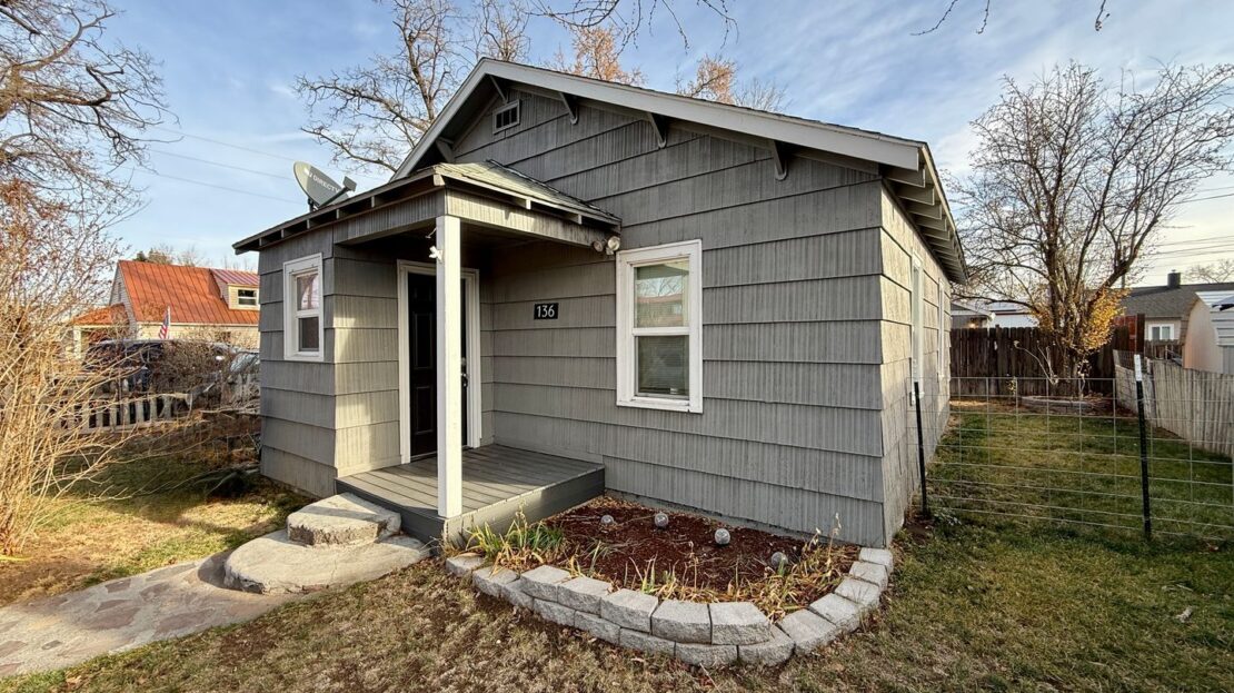 136 SW 3rd St - Redmond - Oregon - 2 bed, 1 bath rental property