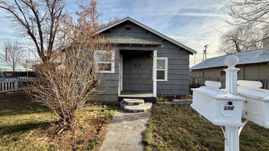 136 SW 3rd St - Redmond - Oregon - 2 bed, 1 bath rental property