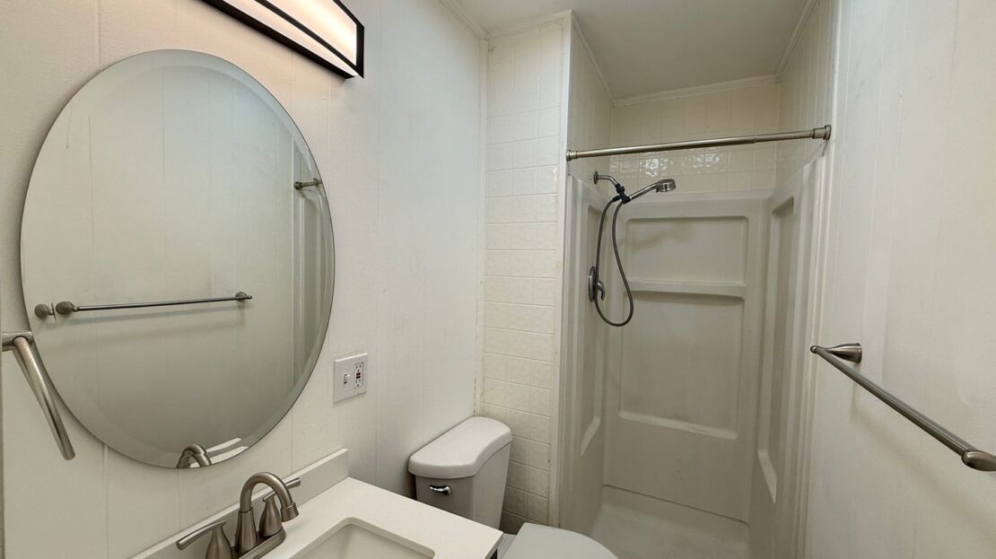 136 SW 3rd St - Redmond - Oregon - 2 bed, 1 bath rental property