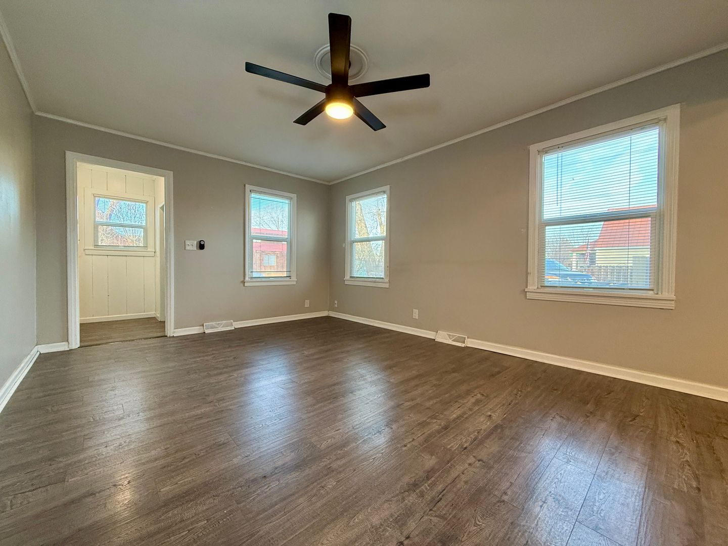 136 SW 3rd St - Redmond - Oregon - 2 bed, 1 bath rental property