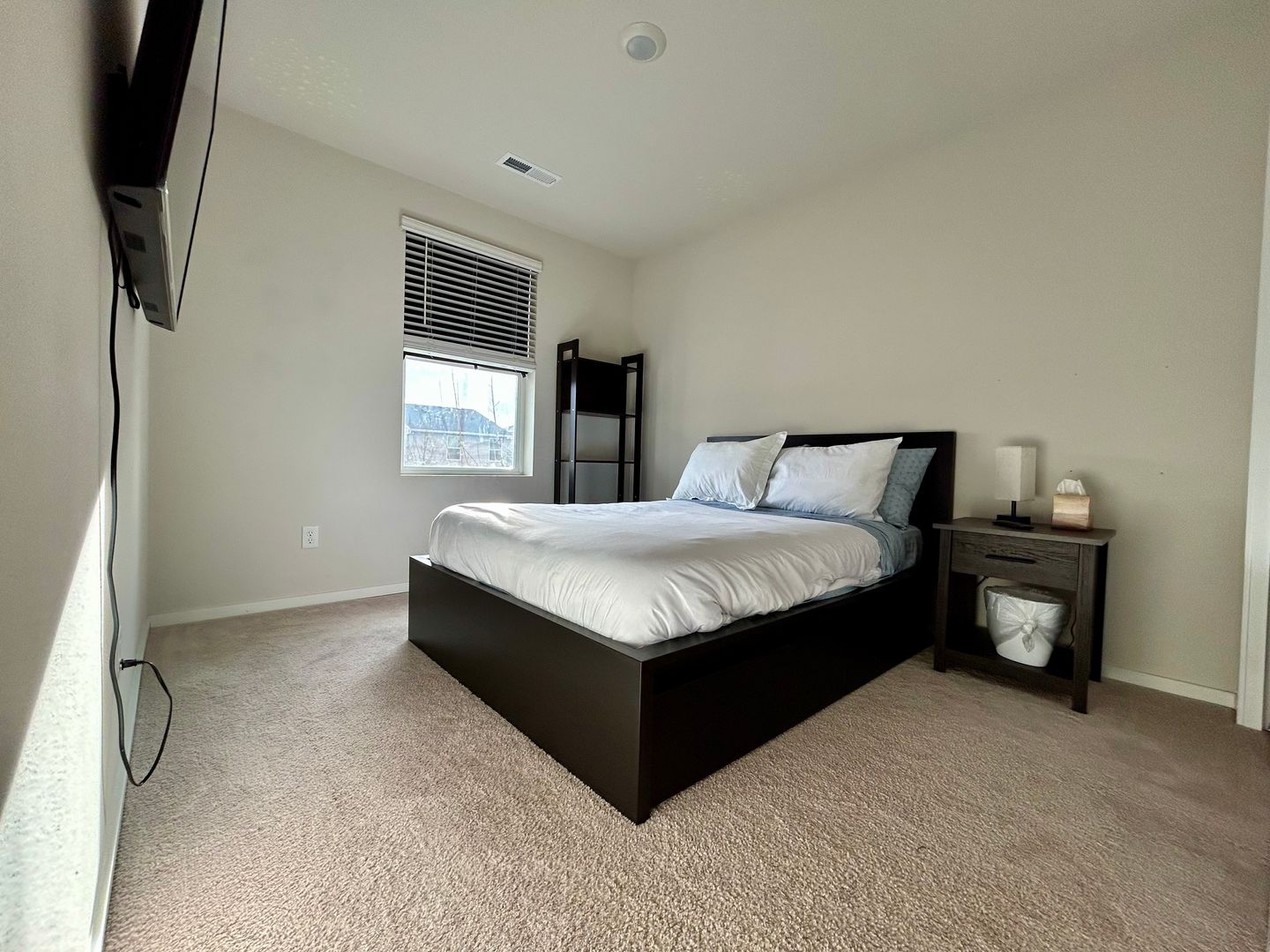 13764 NE 67th Way - Vancouver - Washington - 3 bed, 2.5 bath rental property