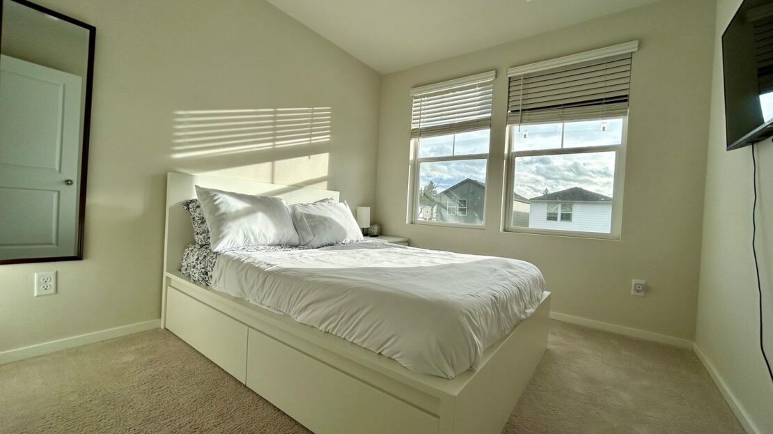 13764 NE 67th Way - Vancouver - Washington - 3 bed, 2.5 bath rental property