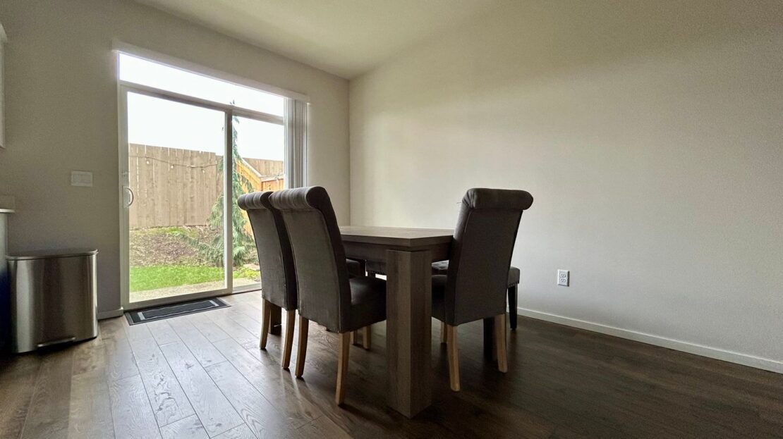 13764 NE 67th Way - Vancouver - Washington - 3 bed, 2.5 bath rental property