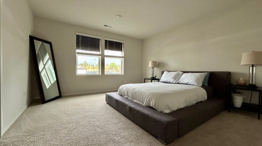 13764 NE 67th Way - Vancouver - Washington - 3 bed, 2.5 bath rental property