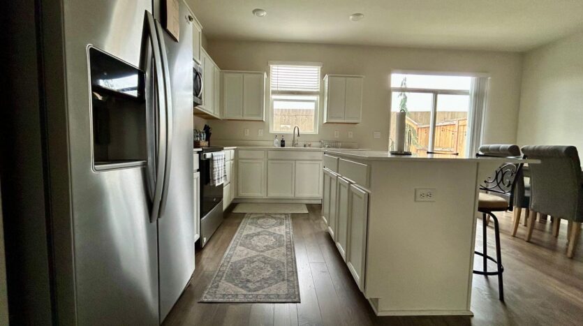 13764 NE 67th Way - Vancouver - Washington - 3 bed, 2.5 bath rental property