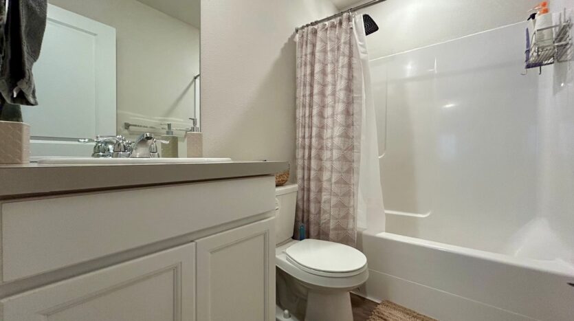 13764 NE 67th Way - Vancouver - Washington - 3 bed, 2.5 bath rental property