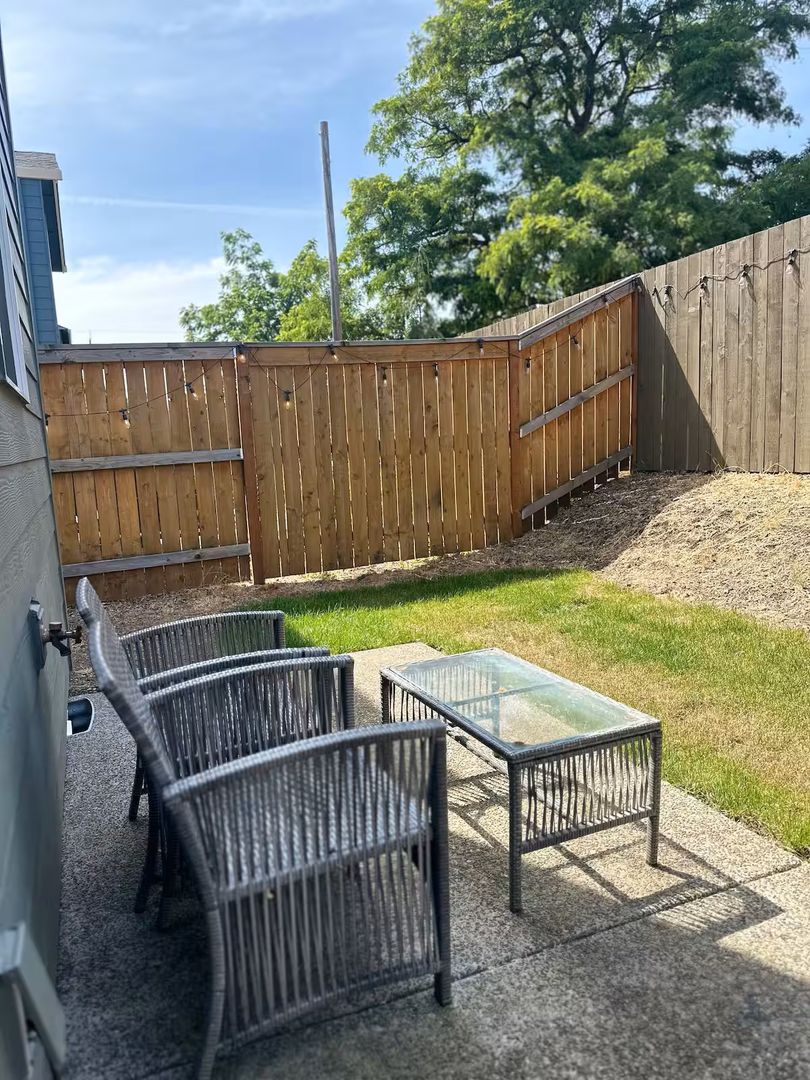 13764 NE 67th Way - Vancouver - Washington - 3 bed, 2.5 bath rental property