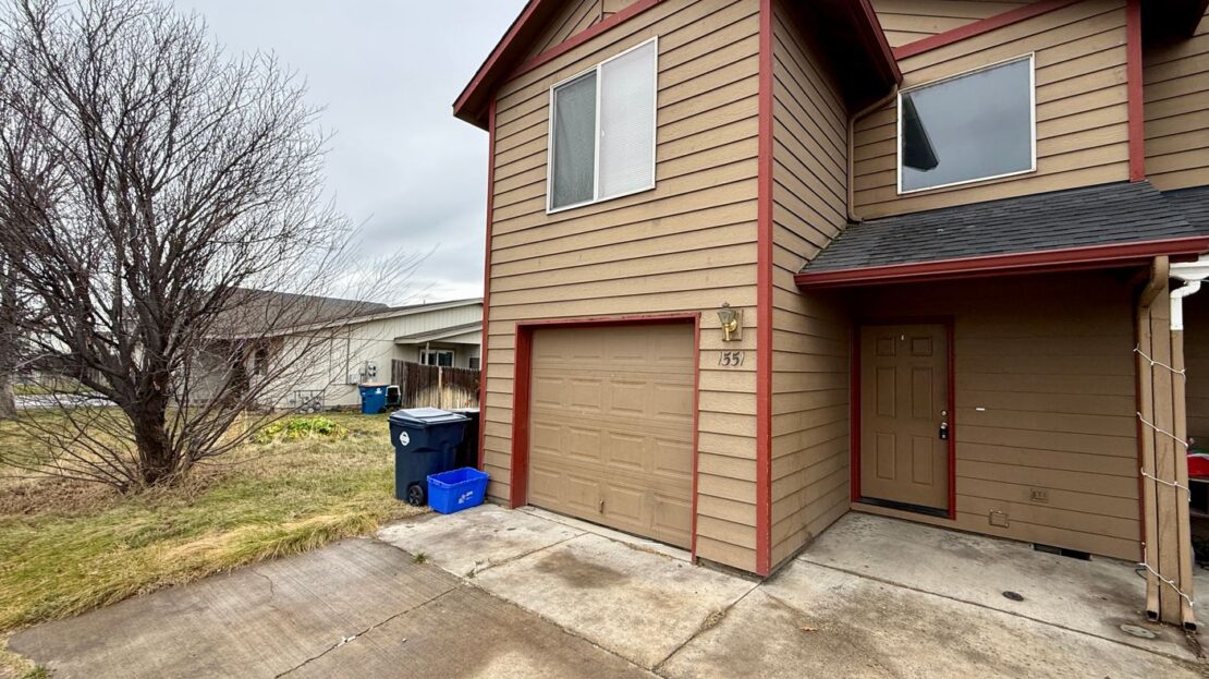 1551 NE 8th Street - Redmond - Oregon - 3 bed, 2.5 bath rental property