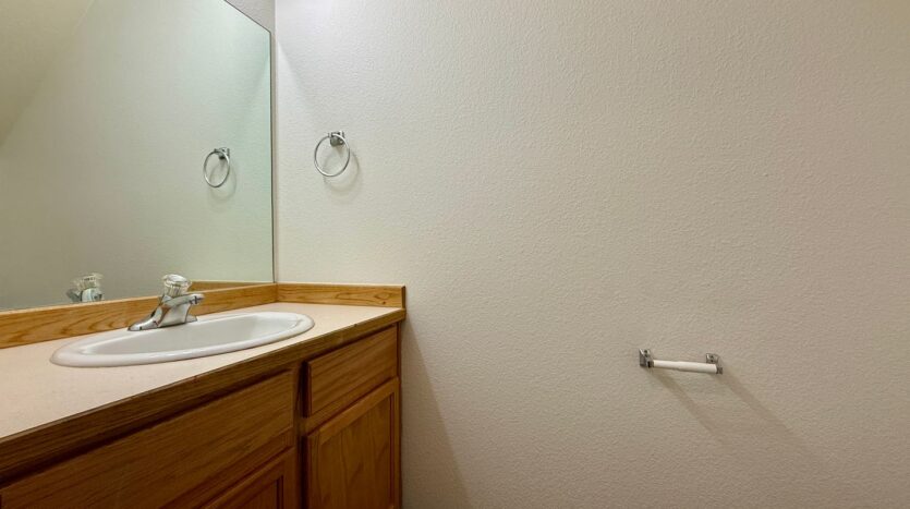 1551 NE 8th Street - Redmond - Oregon - 3 bed, 2.5 bath rental property