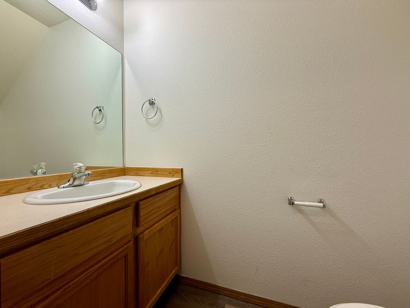 1551 NE 8th Street - Redmond - Oregon - 3 bed, 2.5 bath rental property