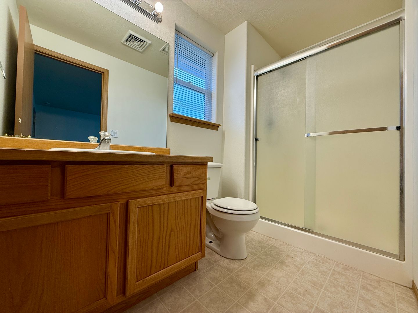 1551 NE 8th Street - Redmond - Oregon - 3 bed, 2.5 bath rental property