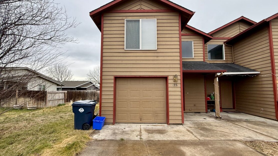 1551 NE 8th Street - Redmond - Oregon - 3 bed, 2.5 bath rental property