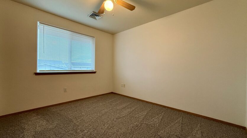 1551 NE 8th Street - Redmond - Oregon - 3 bed, 2.5 bath rental property