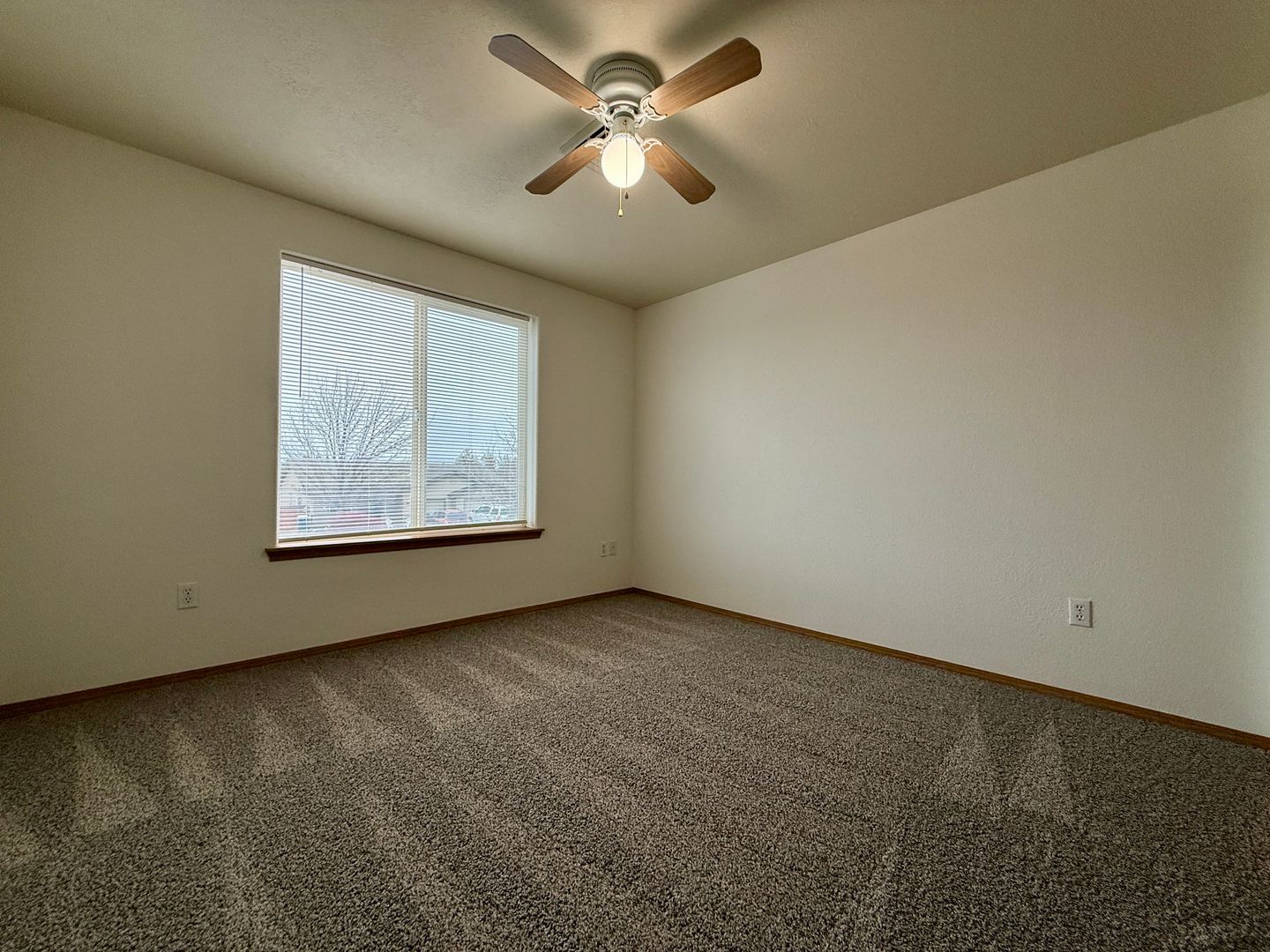 1551 NE 8th Street - Redmond - Oregon - 3 bed, 2.5 bath rental property