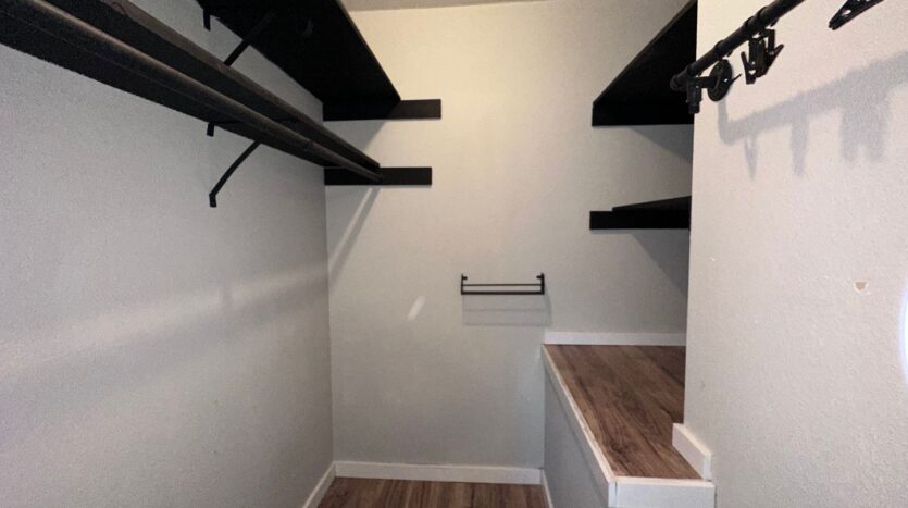 1589 NE Kane Dr  - Gresham - Oregon - 2 bed, 1 bath rental property