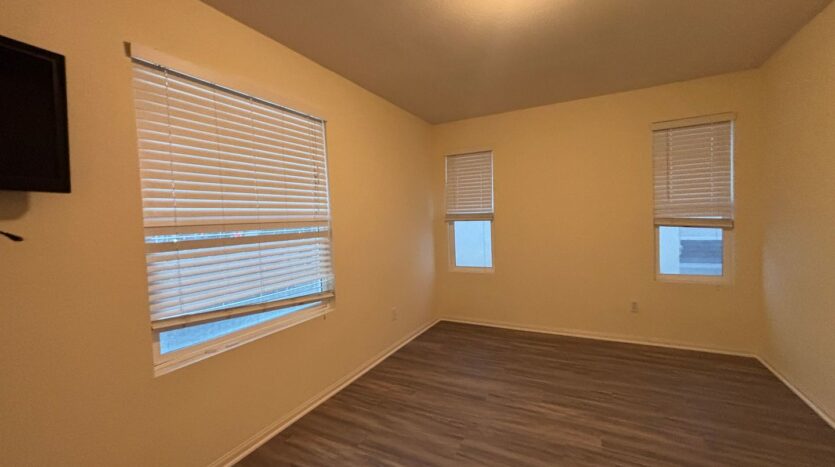 1606 Phoenix Ct - Chula Vista - California - 3 bed, 2.5 bath rental property