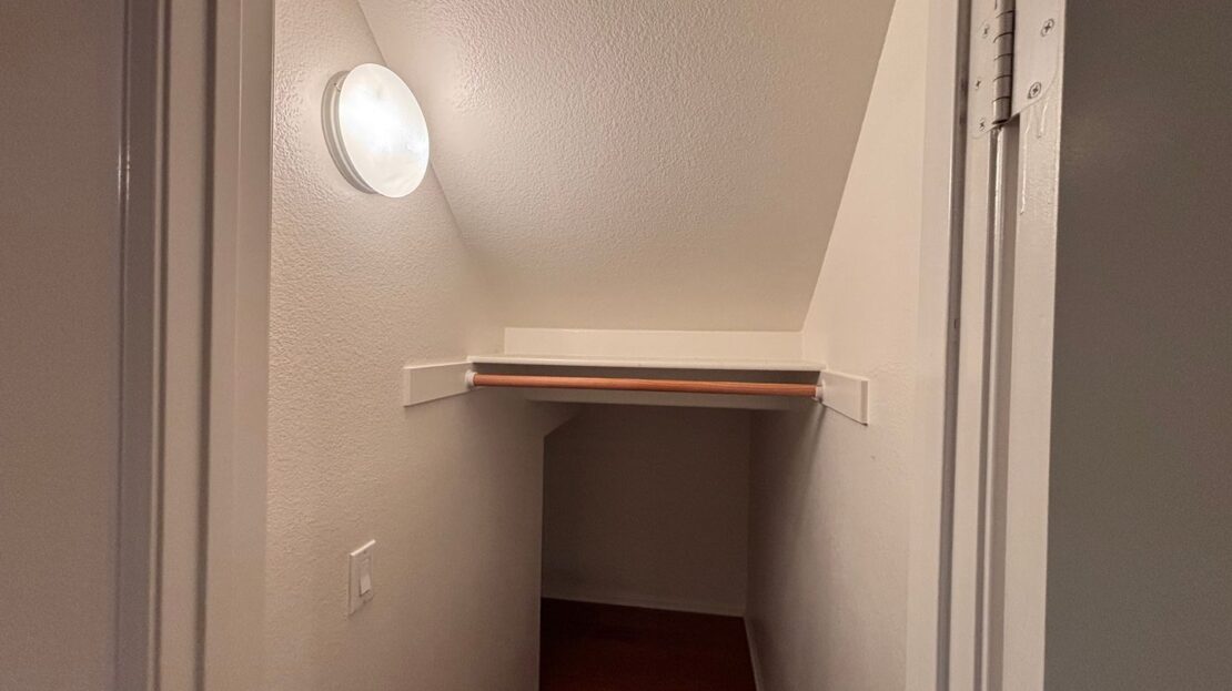 1606 Phoenix Ct - Chula Vista - California - 3 bed, 2.5 bath rental property