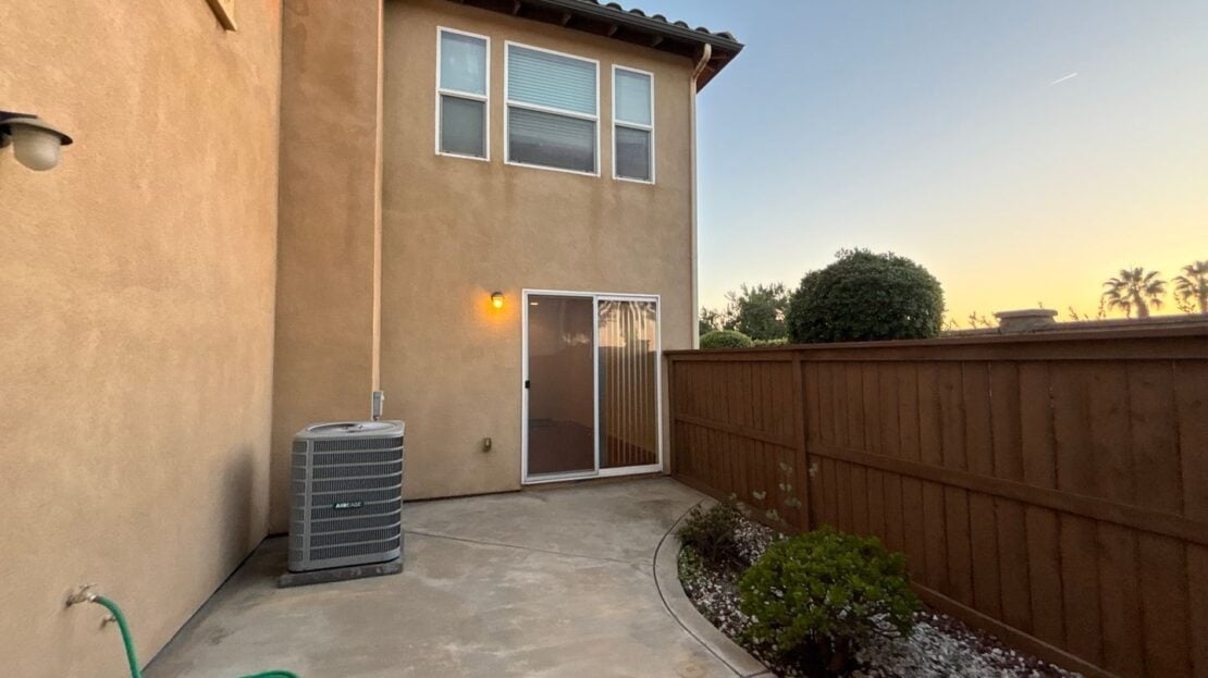 1606 Phoenix Ct - Chula Vista - California - 3 bed, 2.5 bath rental property