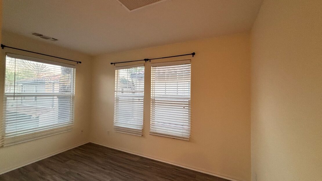 1606 Phoenix Ct - Chula Vista - California - 3 bed, 2.5 bath rental property