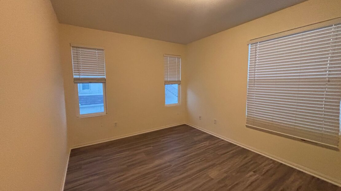 1606 Phoenix Ct - Chula Vista - California - 3 bed, 2.5 bath rental property