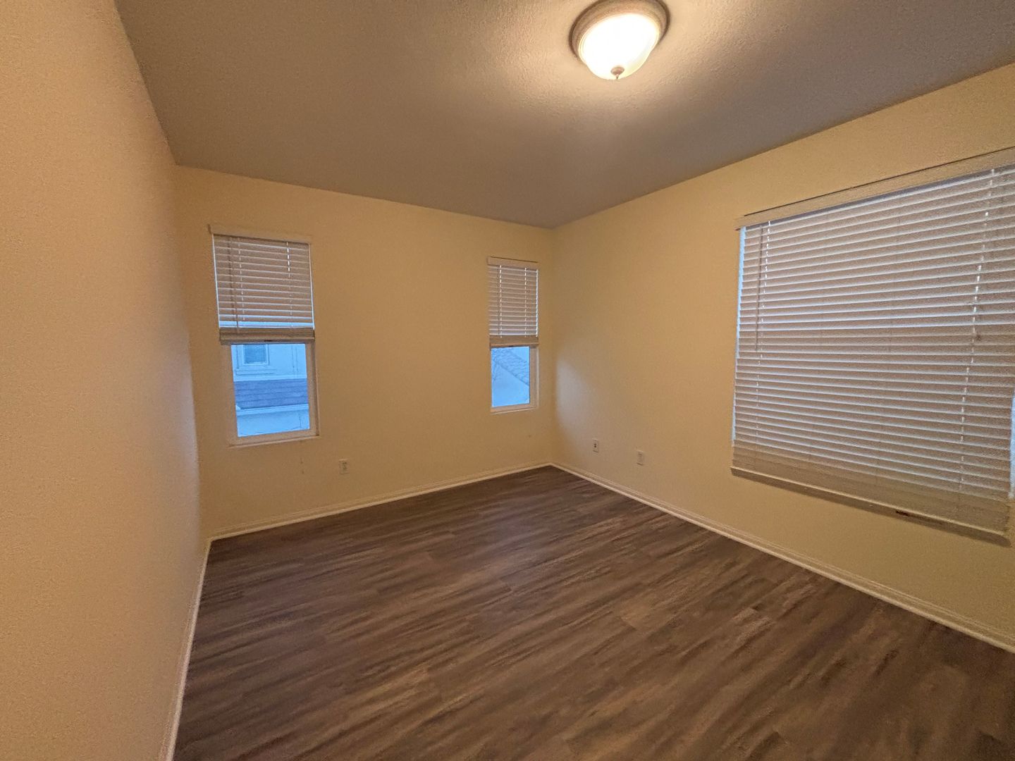 1606 Phoenix Ct - Chula Vista - California - 3 bed, 2.5 bath rental property