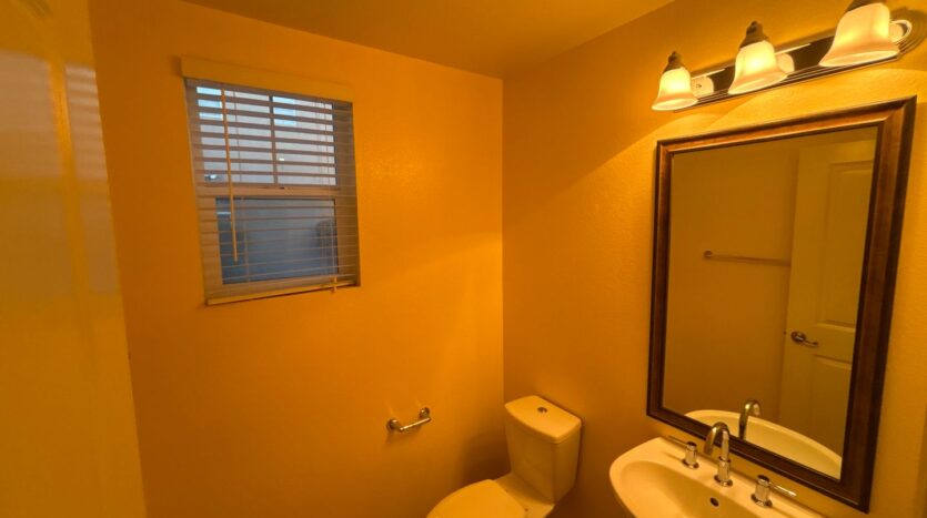 1606 Phoenix Ct - Chula Vista - California - 3 bed, 2.5 bath rental property