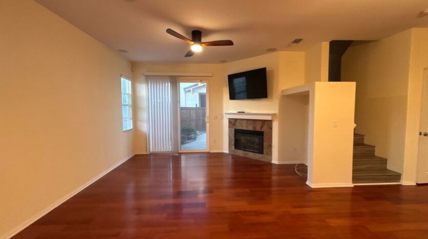 1606 Phoenix Ct - Chula Vista - California - 3 bed, 2.5 bath rental property