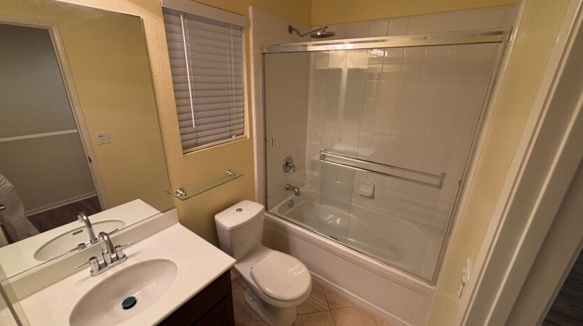 1606 Phoenix Ct - Chula Vista - California - 3 bed, 2.5 bath rental property