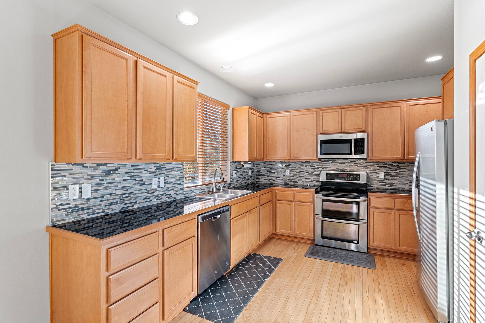 16112 40th Ave SE - Bothell - Washington - 4 bed, 2.5 bath rental property