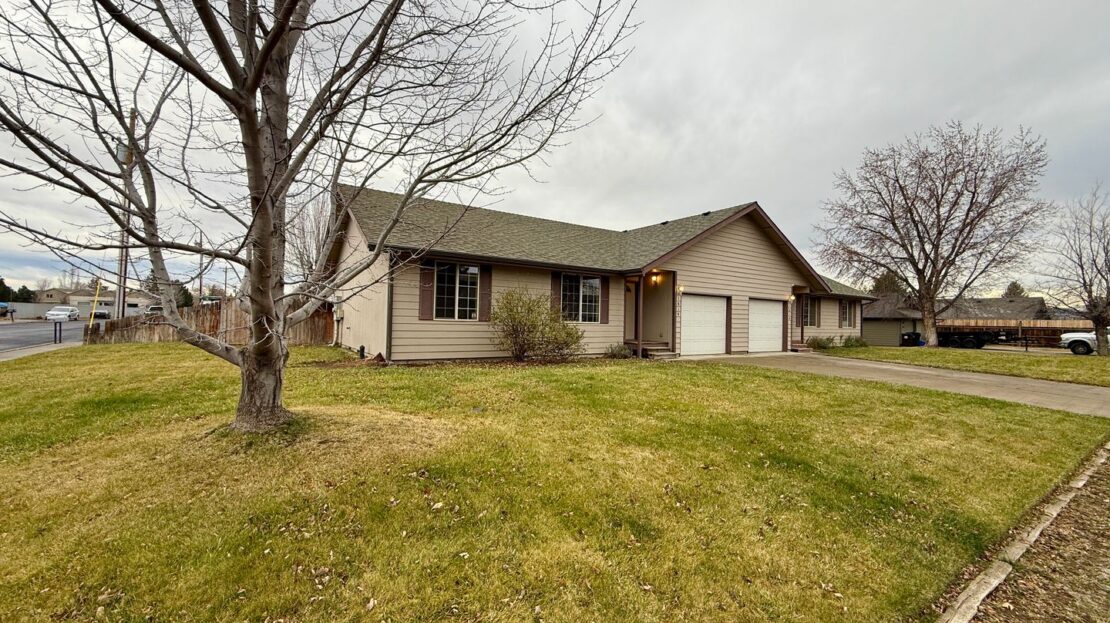 1614 SW Metolius Ave  Unit 1614 - Redmond - Oregon - 2 bed, 2 bath rental property