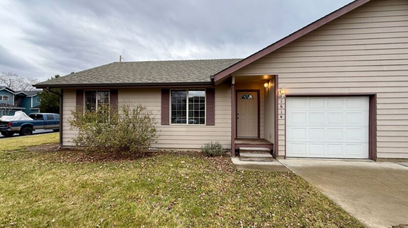 1614 SW Metolius Ave  Unit 1614 - Redmond - Oregon - 2 bed, 2 bath rental property
