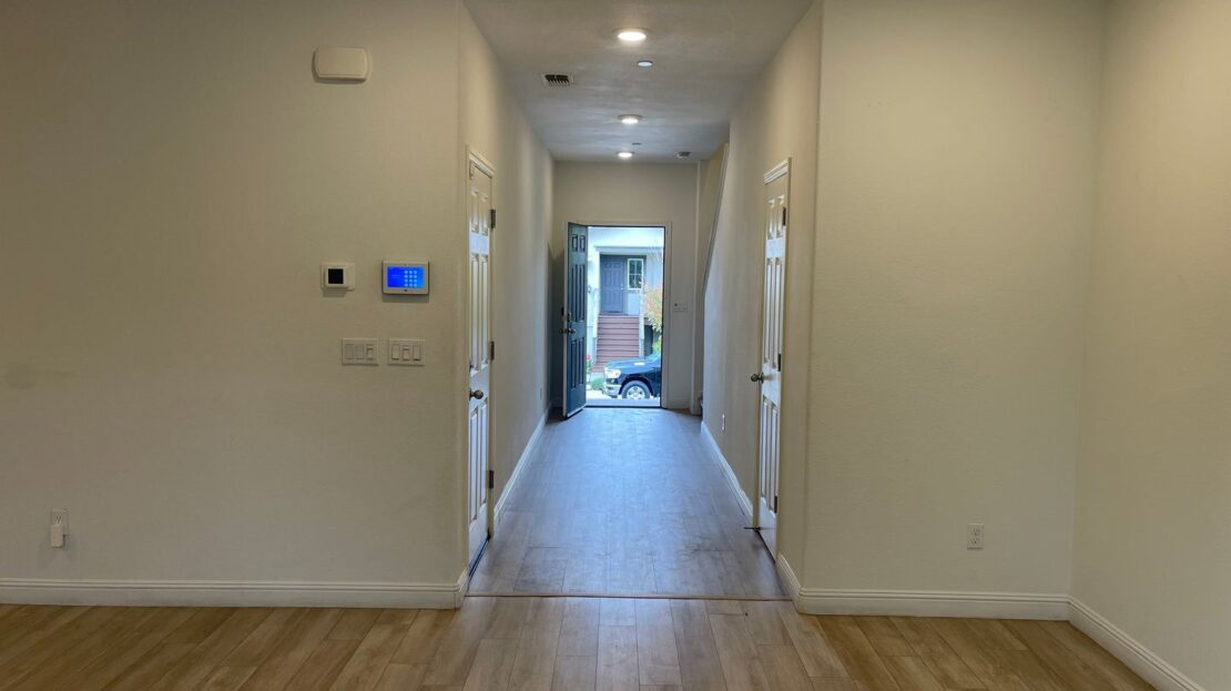 1624 Silvershire Dr - Stockton - California - 3 bed, 3 bath rental property