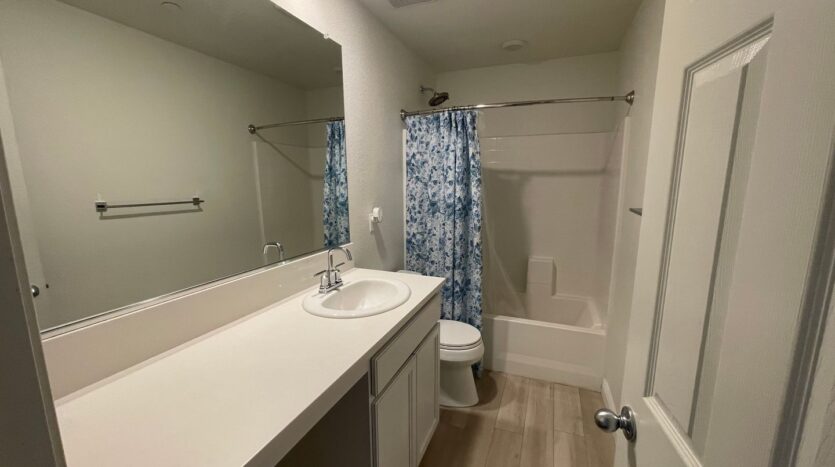 1624 Silvershire Dr - Stockton - California - 3 bed, 3 bath rental property