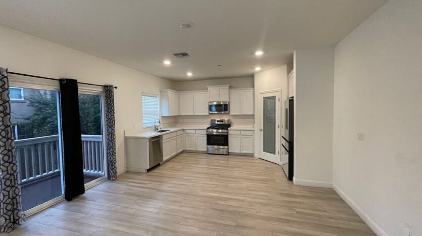 1624 Silvershire Dr - Stockton - California - 3 bed, 3 bath rental property