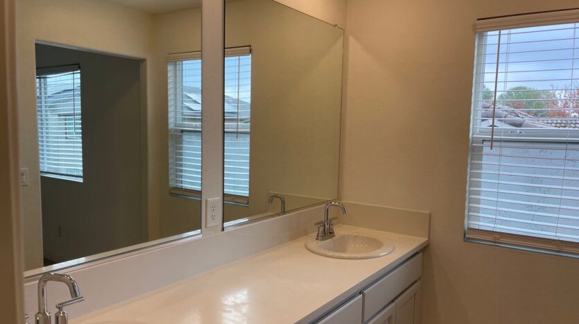 1624 Silvershire Dr - Stockton - California - 3 bed, 3 bath rental property