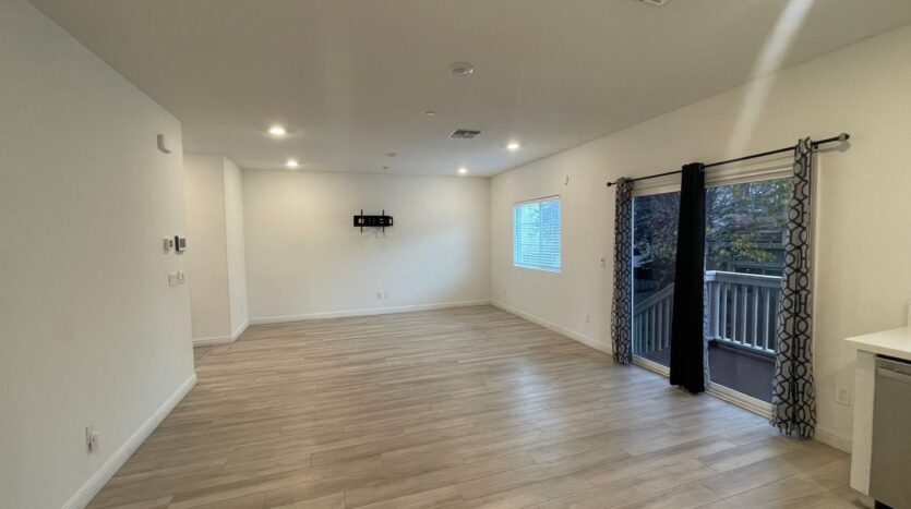 1624 Silvershire Dr - Stockton - California - 3 bed, 3 bath rental property