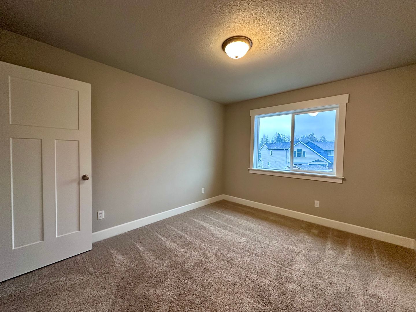 165 NE Overlook Ct   Unit B - Estacada - Oregon - 2 bed, 1 bath rental property