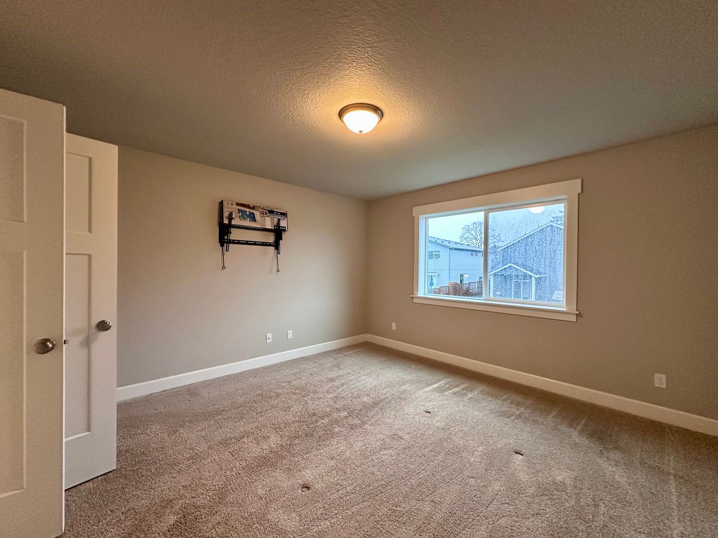 165 NE Overlook Ct   Unit B - Estacada - Oregon - 2 bed, 1 bath rental property