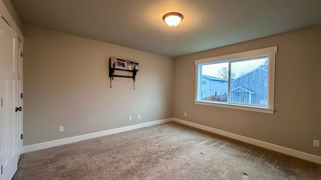 165 NE Overlook Ct   Unit B - Estacada - Oregon - 2 bed, 1 bath rental property